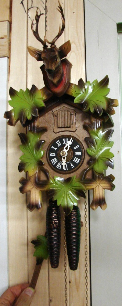 1-Day2C20520Leaves2C20120Stag2C20Cuckoo20Clock2001.jpg